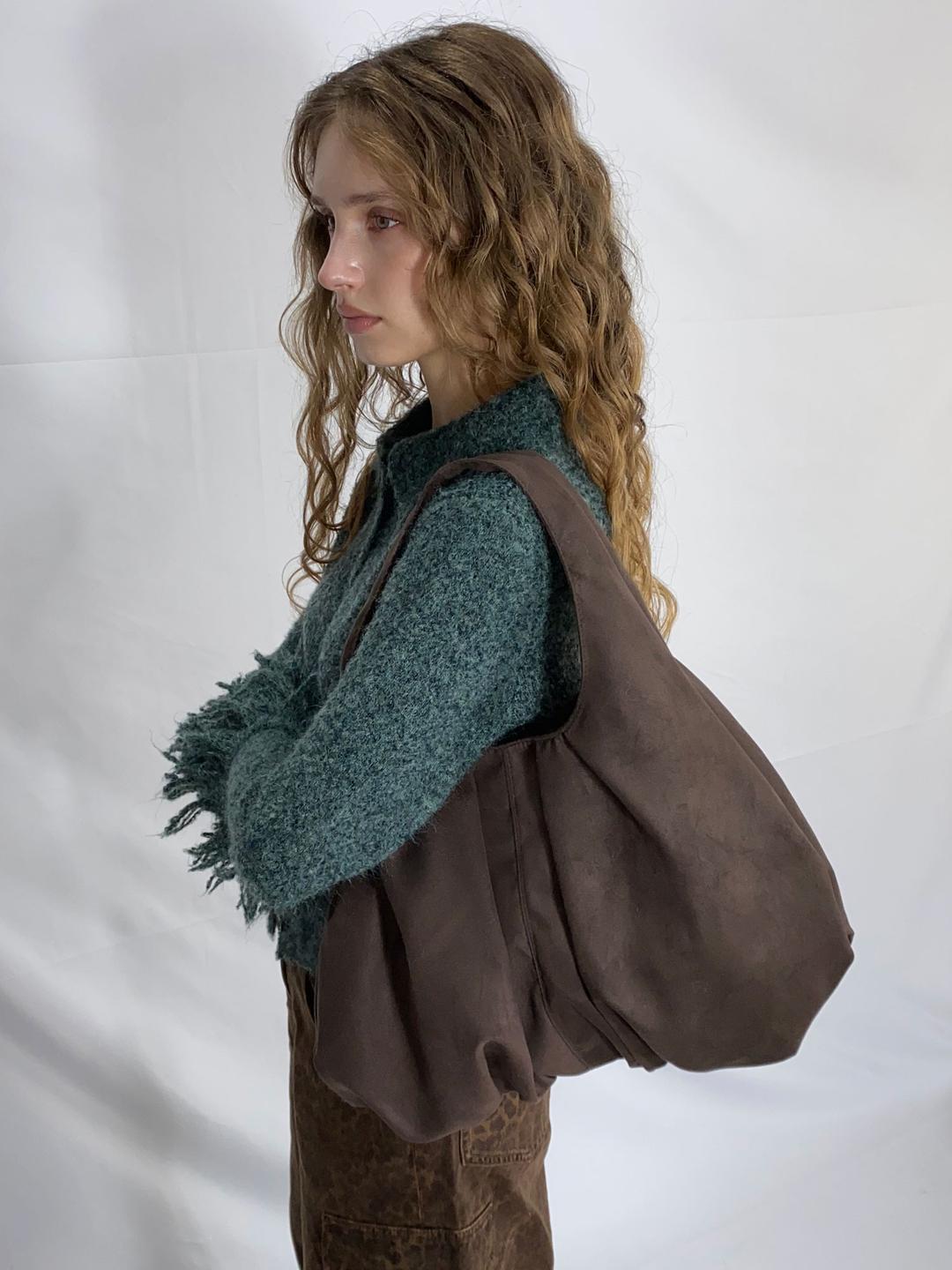 RUSTLING SHOULDER BAG [SUEDE BROWNIE]