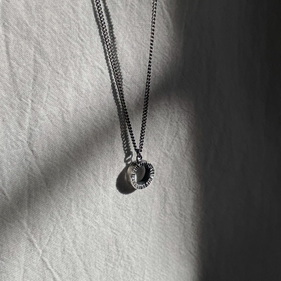 Diffusion circle necklace (black ver)