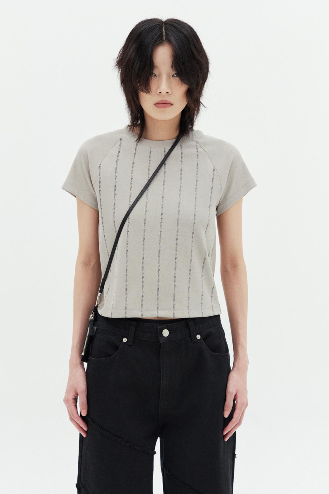 LOGO PRINT RAGLAN TOP IN KHAKI