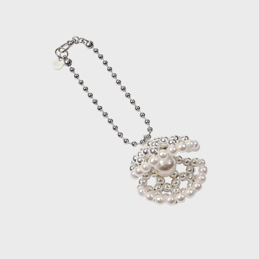 BEADED SEASHELL BAGCHARM (METAL)