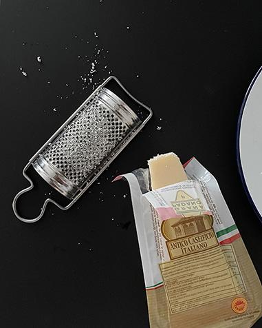 round cheese grator