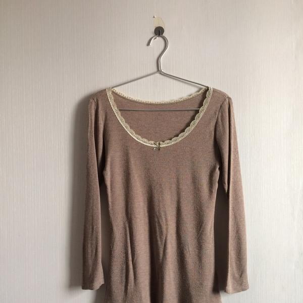 Lace trimming knit sleeve