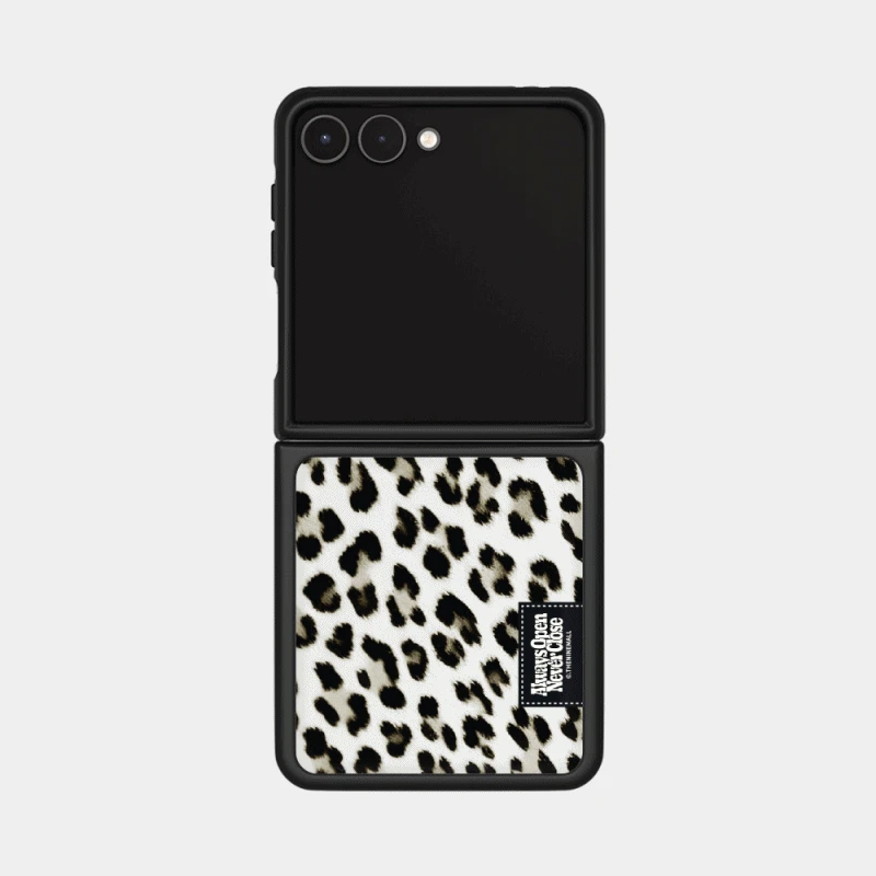 플러피 레오파드 라벨 Z플립 블랙 범퍼케이스