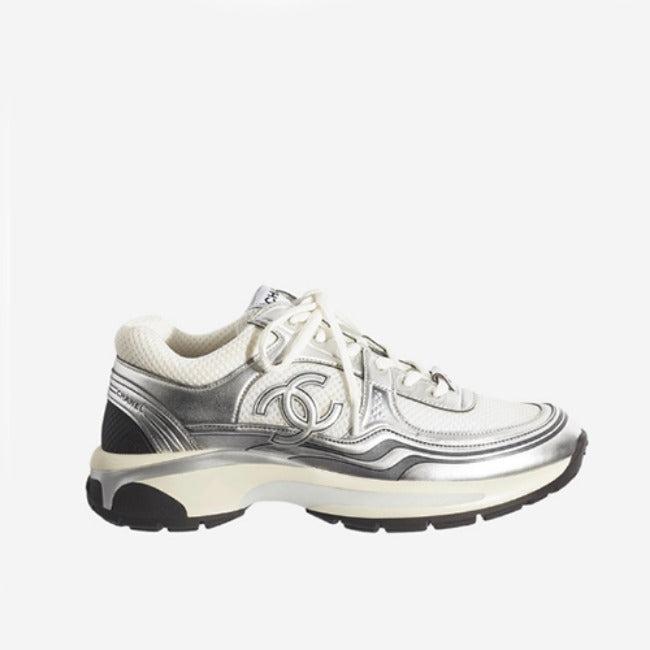 샤넬 스니커즈 패브릭 라미네이티드 & 화이트 실버 | 명품 레플리카 사이트 디토홀릭