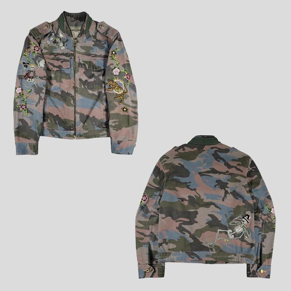 ZADIG & VOLTAIRE 쟈딕앤볼테르 카키 브라운 핑크 멀티컬러 카모플라쥬 스컬 자수 어깨견장 더블포켓 코튼 캐주얼자켓 WOMANS L