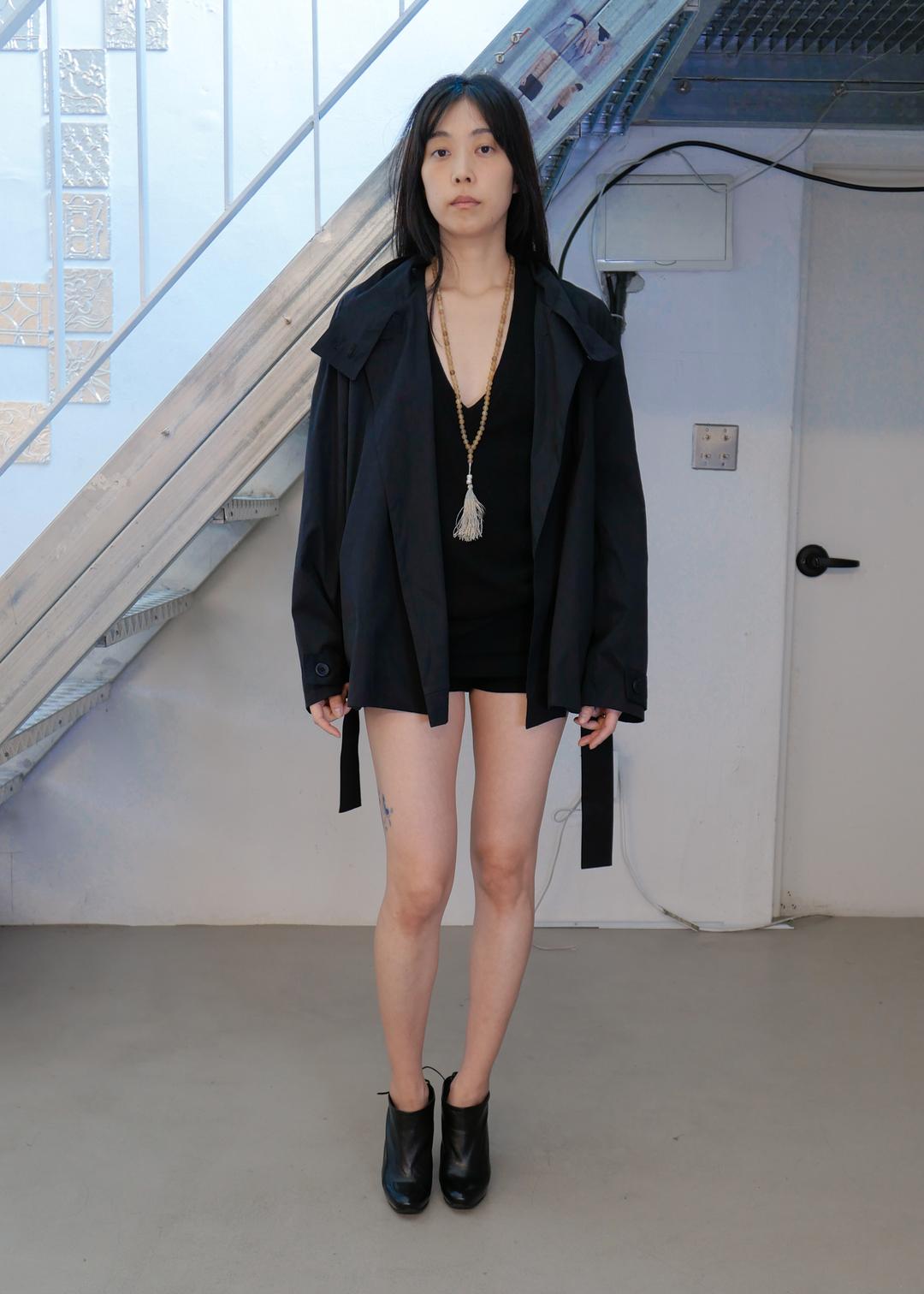 Deep V-Neck Cushion Tee