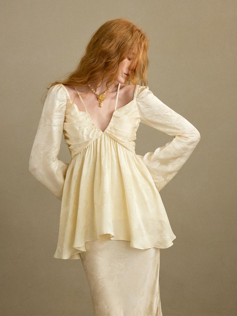 오팔린 자카드 플레어 블라우스