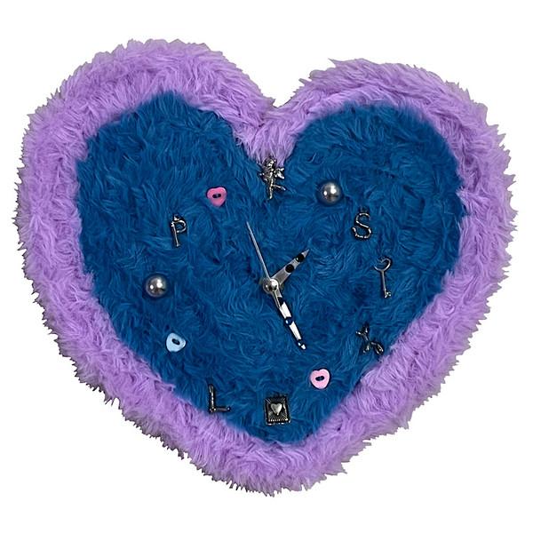 Heart fur clock - blue