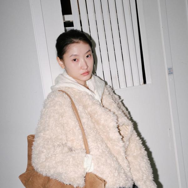 [12/17 순차 출고] Teddy Fur Button Jacket (Beige)