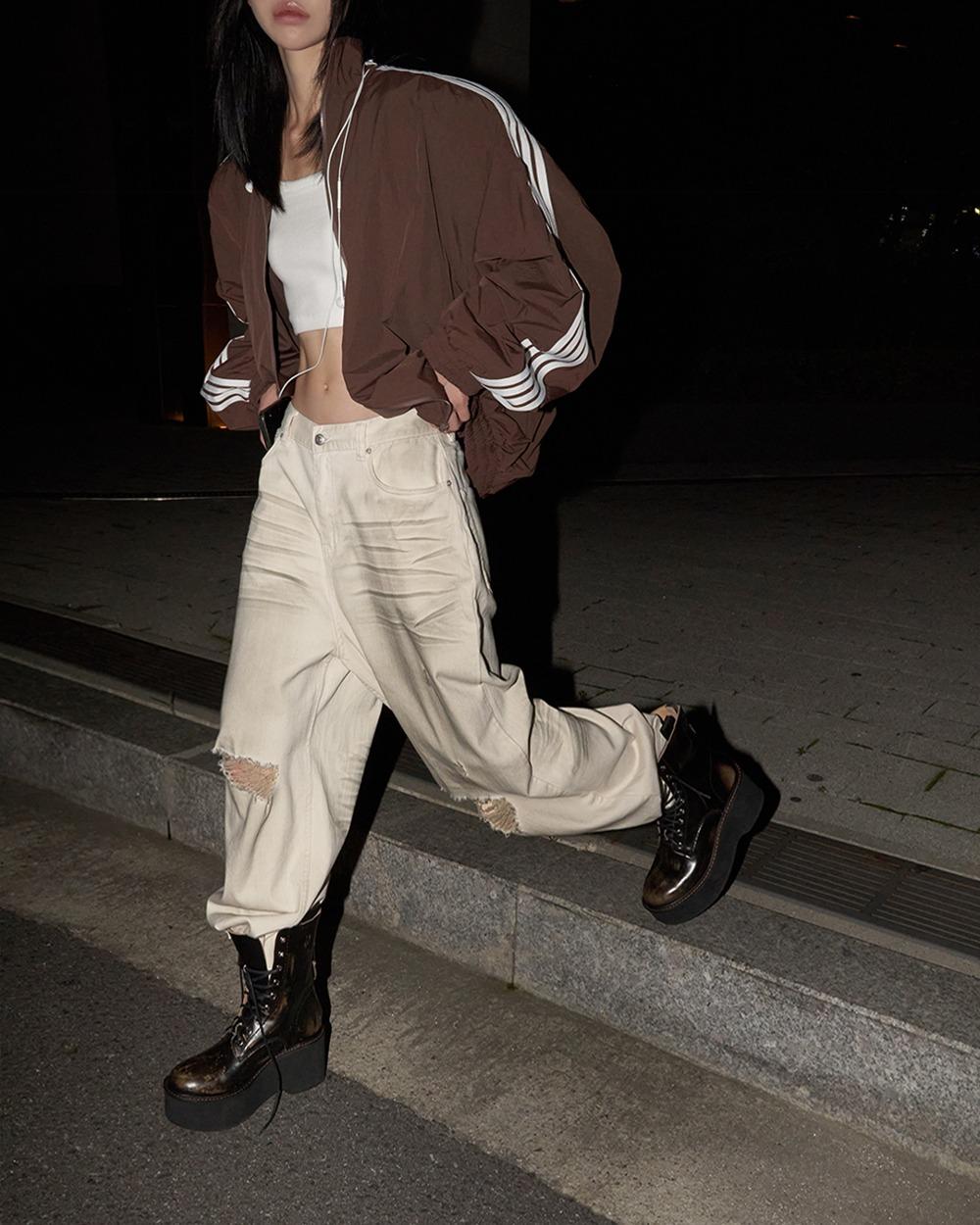 24FW dirty cat white jeans