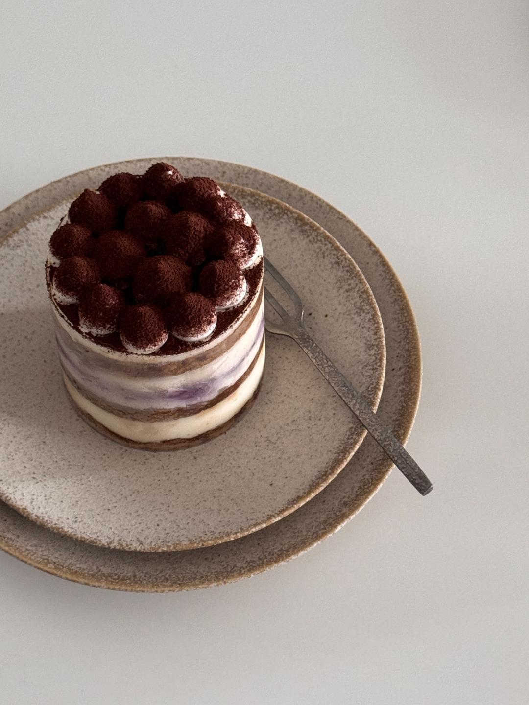 Rusty Cream Plate (2 sizes)