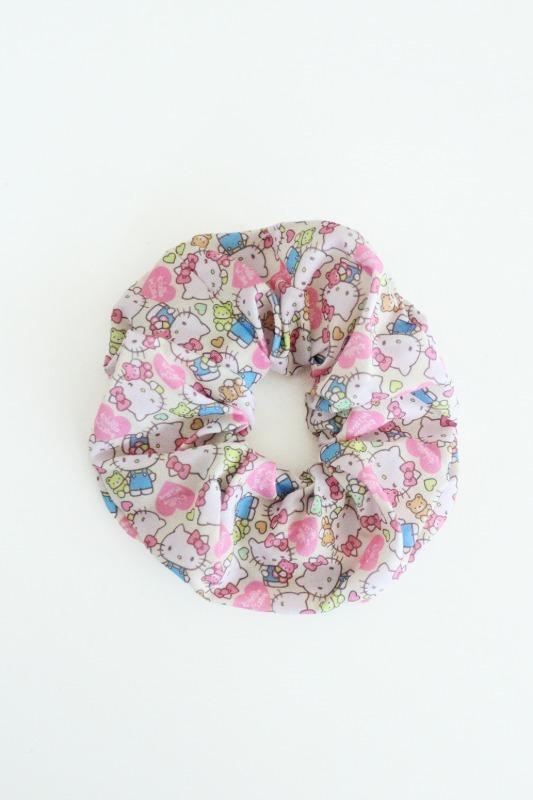 kitty scrunchie