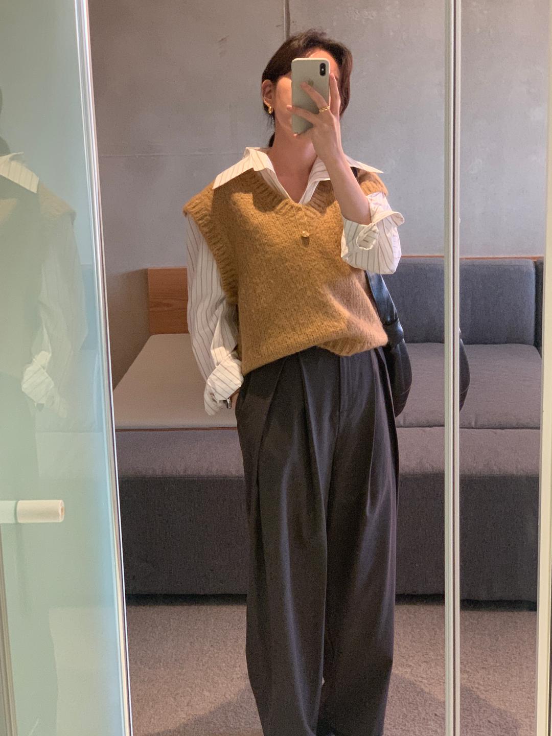 브러쉬 니트 베스트