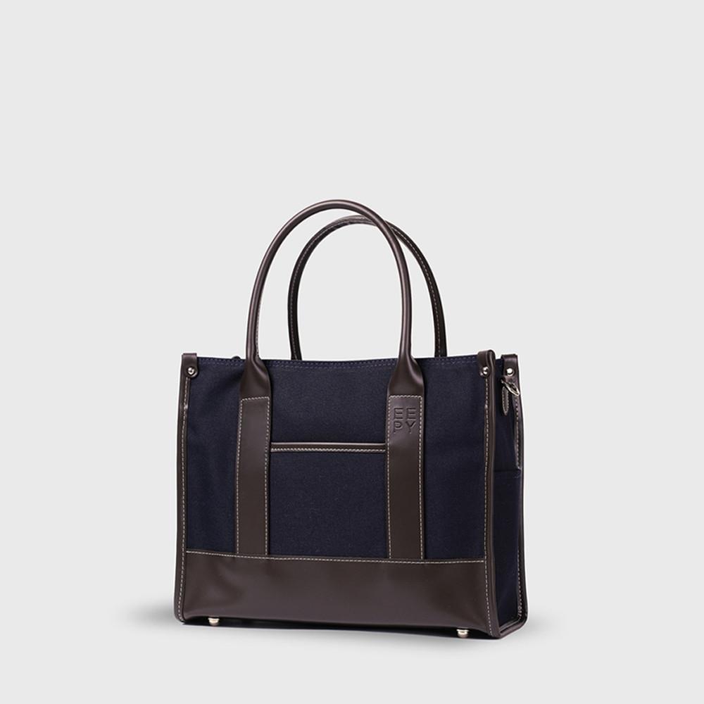 이피 아이브백 M 다크브라운 네이비 토트백
