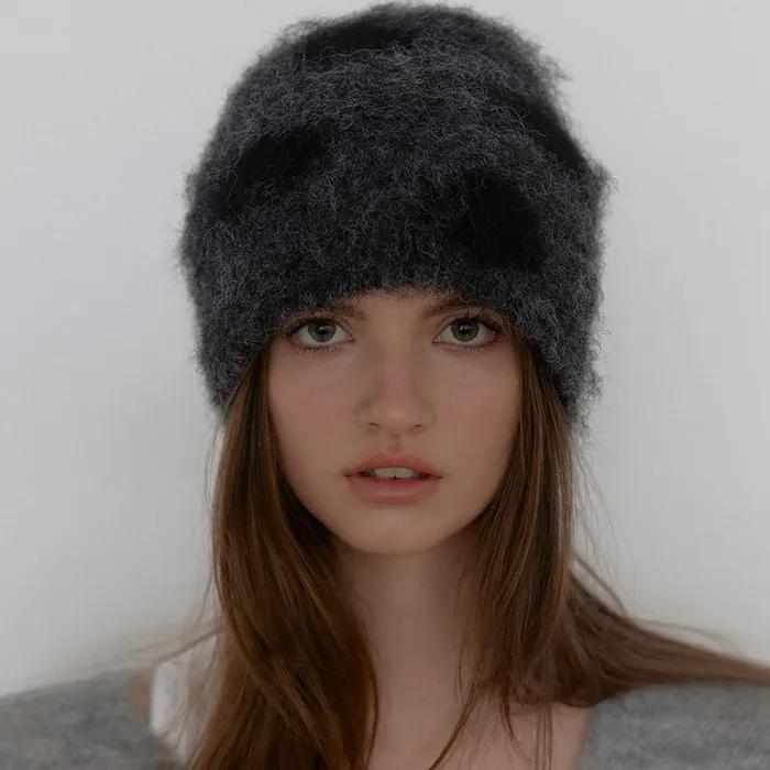DOT BLUSH BEANIE (GREY)