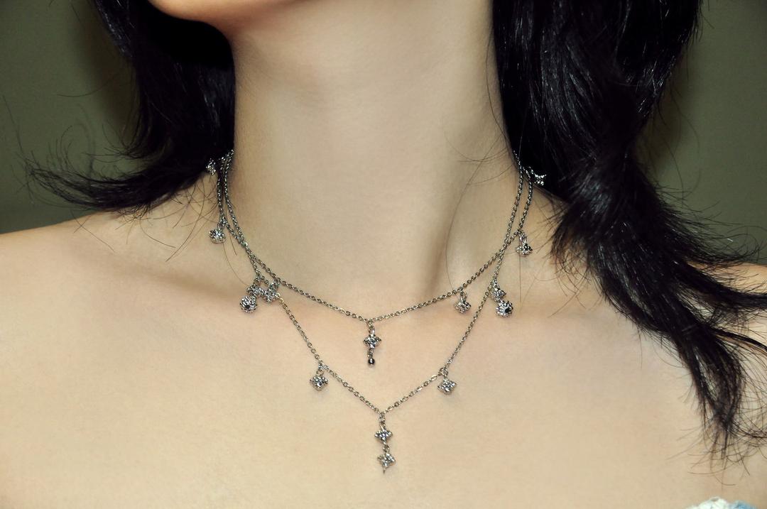 泰 平 金 FUEQUE NECKLACE + ARBRE NECKLACE