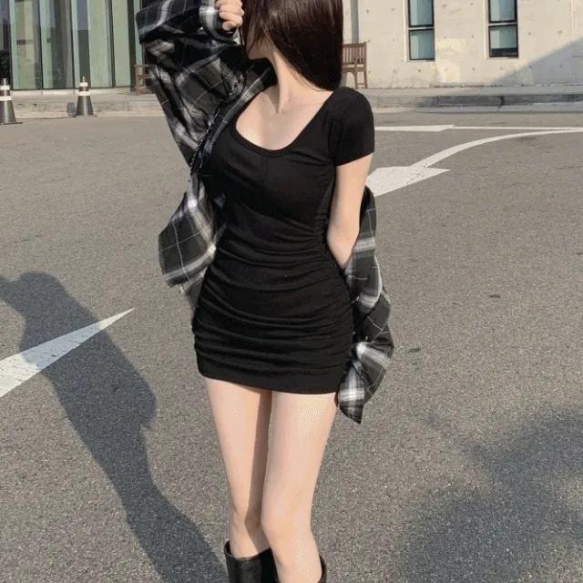 후기극찬[인생핏🖤/몸매보정] 멜팅 스퀘어 글램 셔링 쫀쫀 반팔 미니 원피스 페스티벌 얇은 원피스