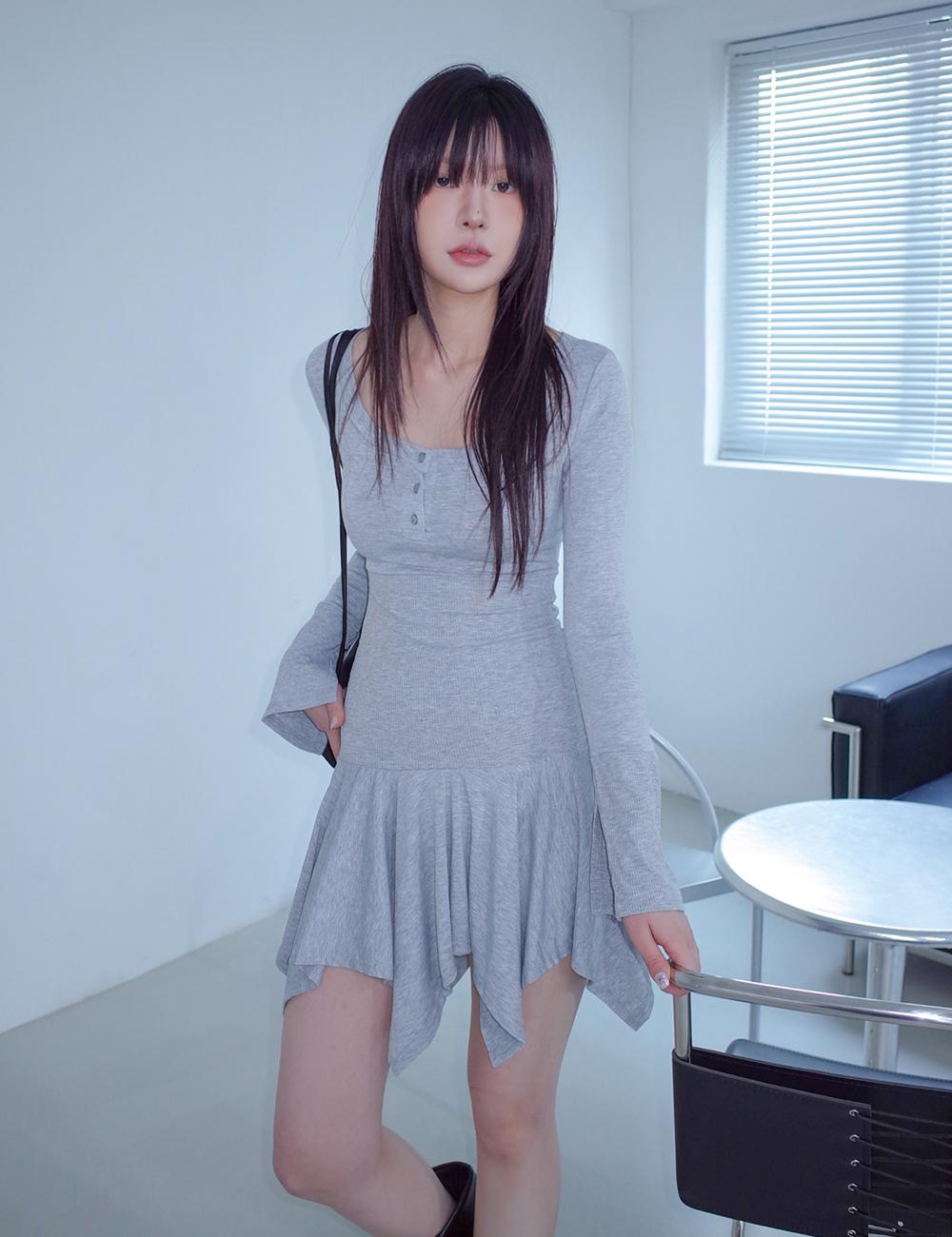 위위미유 MIX RUFFLE OPS / 믹스 러플 원피스