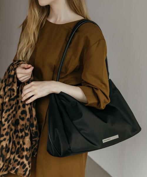 니키 나일론 숄더백