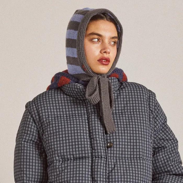 (W) TIE NECK BONNET IN GREY & BLUE STRIPE (GREY / BLUE)