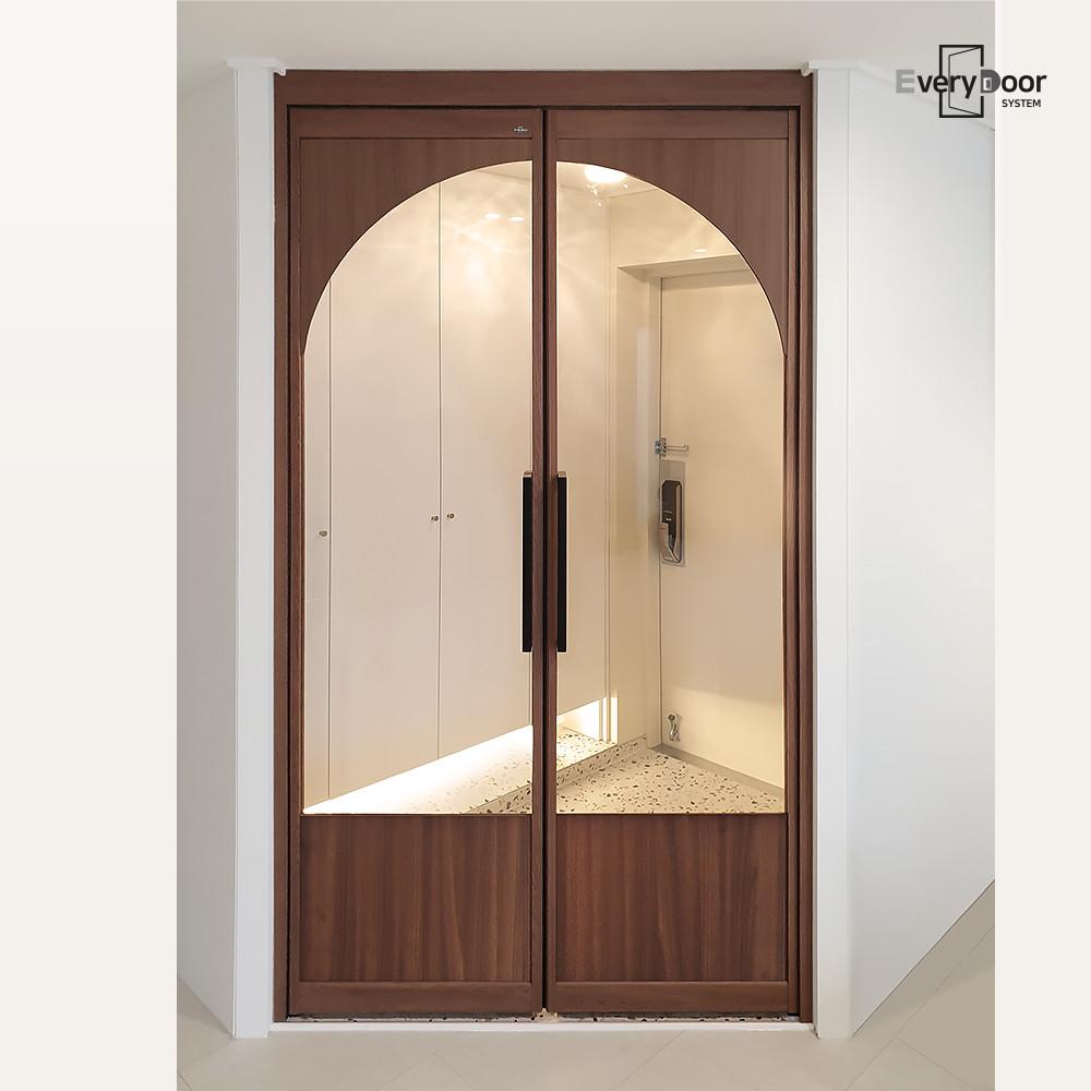 스윙아치여닫이 / 에브리도어 우드 중문 인테리어, 디자인 현관 중문