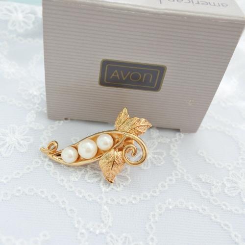 1991 AVON american harvest pin