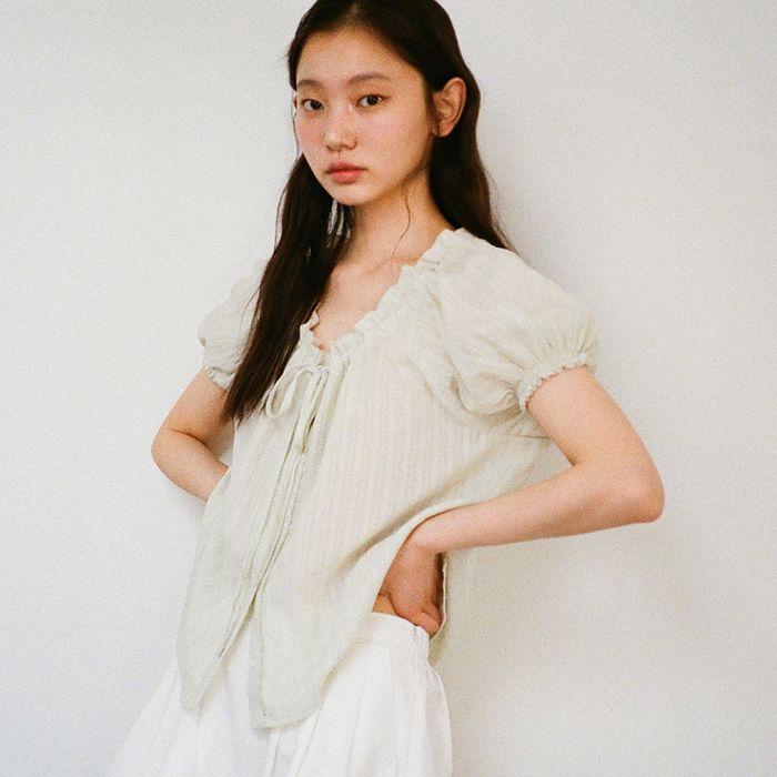 moui Claire capsleeve blouse (MINT)