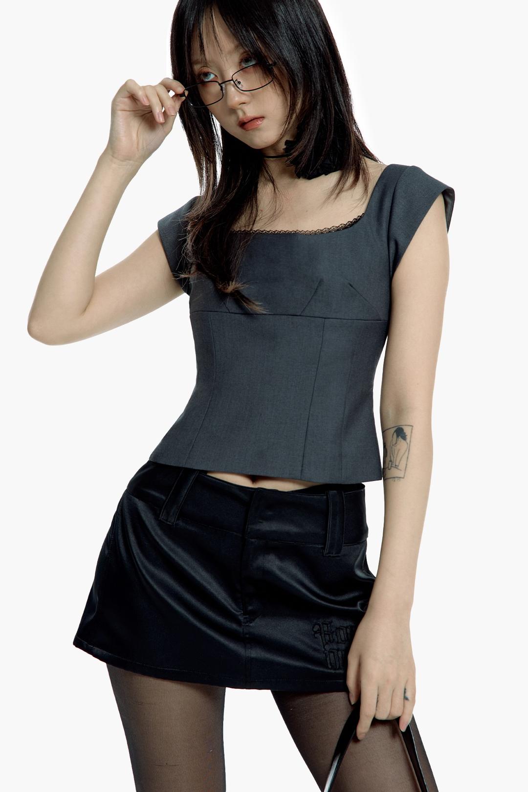 SQUARE CURVE TOP [05.29 OPEN]