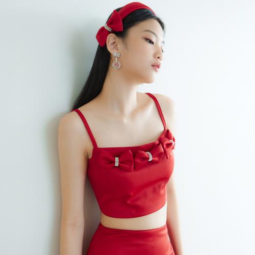 스칼렛 새틴 리본 탑