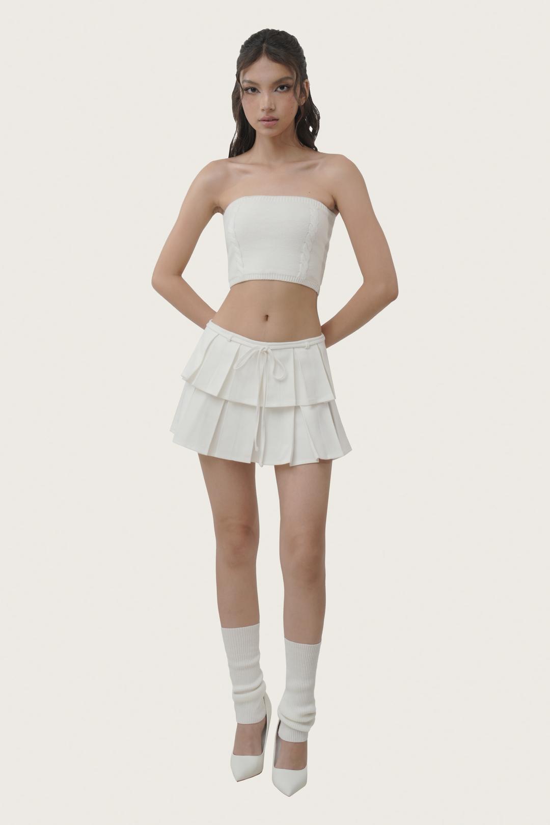 Whipping cream pleated skirt