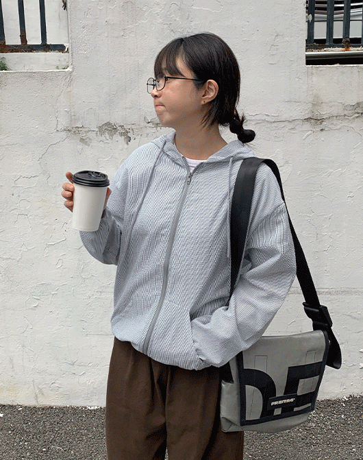 바온 [3일간 new 5% sale] 랑슈 스트라이프 시어서커 후드 집업 (4color)