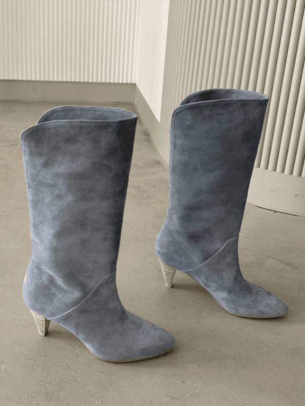 자연스런 연출~ 루즈핏 세무가죽 부츠