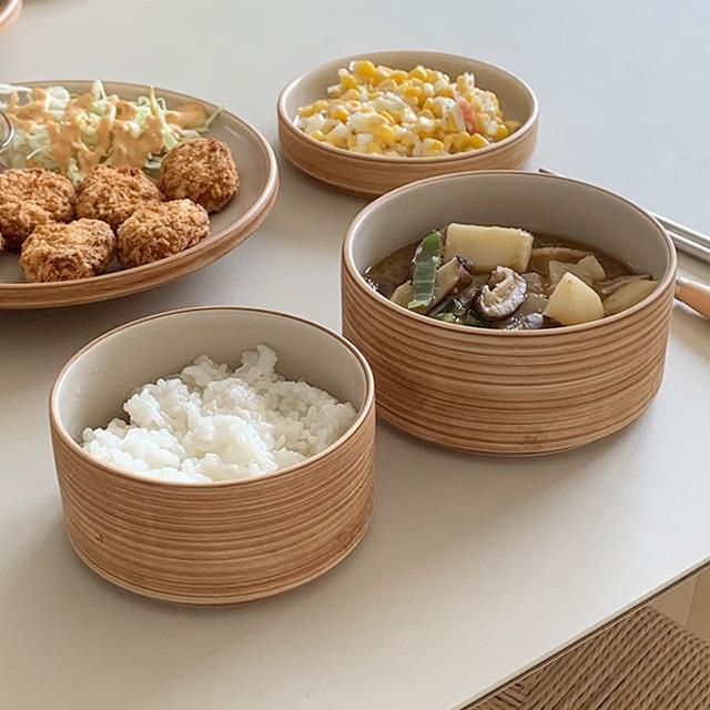 브라운 줄무늬 공기 대접 세트