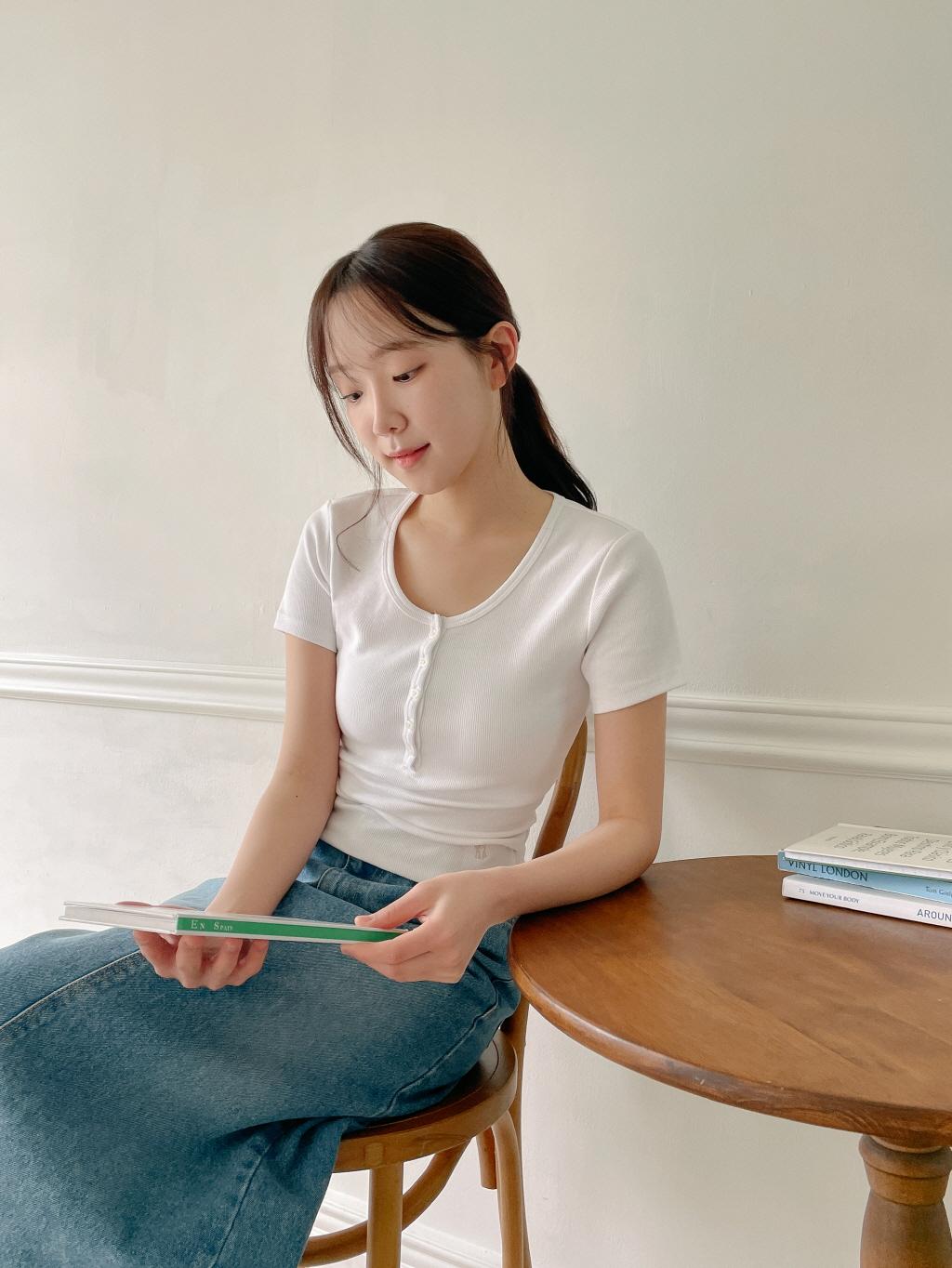 후아유 [25SS NEW] 골지 헨리넥 반팔 티셔츠 / WHRAF2422F