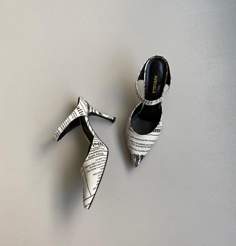 KELLY COLLECTION – NEWS PAPER