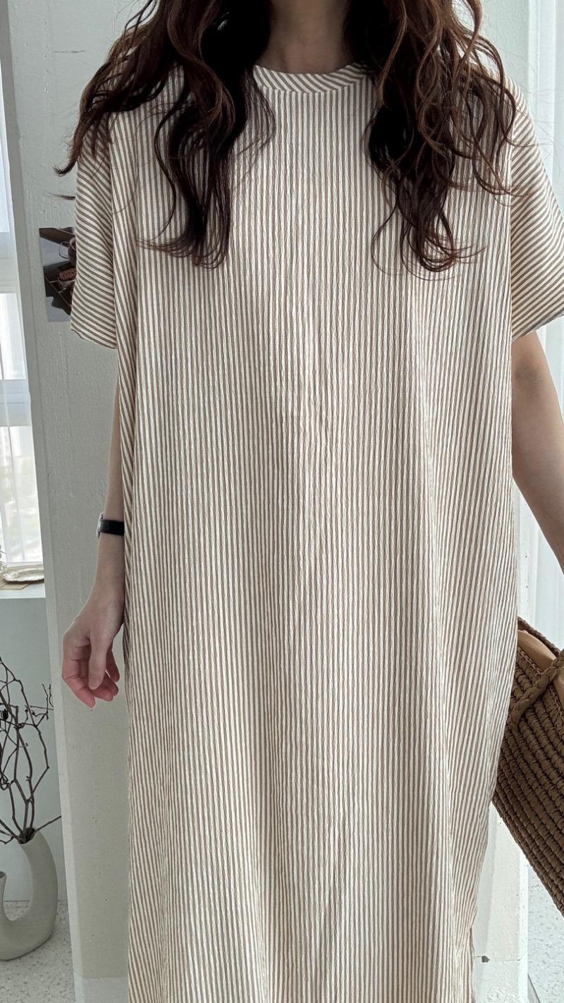 바람결 스트라이프원피스