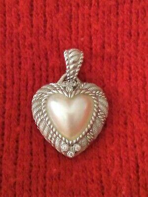 Judith Ripka 스털링 실버 & 화이트 양식 진주 하트 인핸서 ~ 상표 없는 새 상품 ~