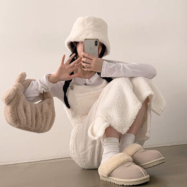 [도톰,부들~/러블리무드/국내] 귀여움 주의! 양털 멜빵 스트링 롱 원피스 (2color)