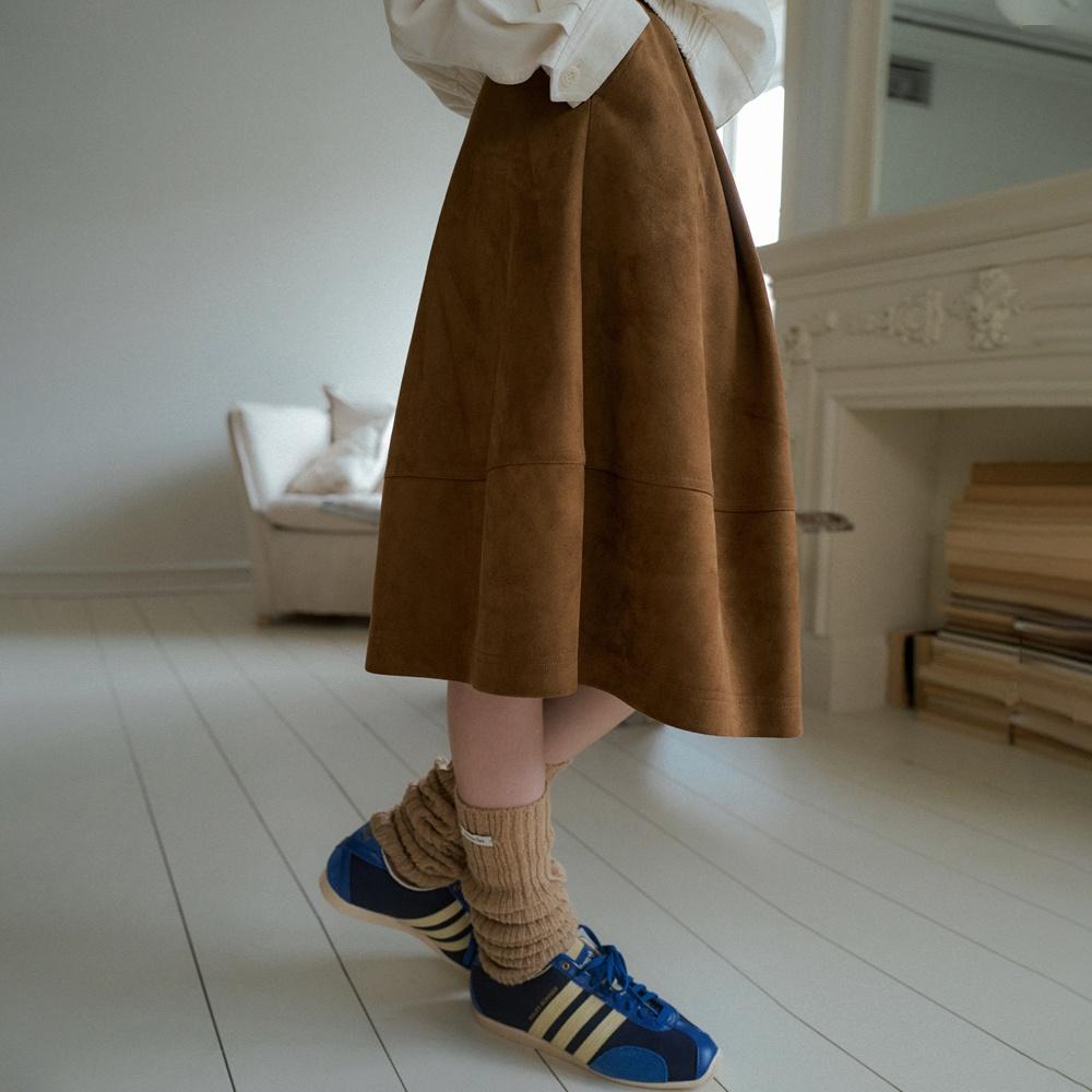 VOLUME SUEDE SKIRT_CAMEL