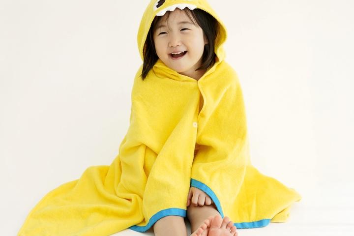 국내생산 핑크퐁 아기상어 후드 비치타올 목욕가운
