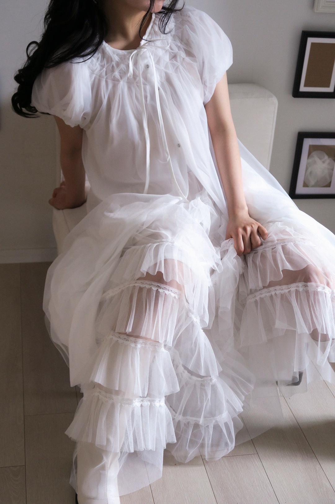 Bou puff shirring robe