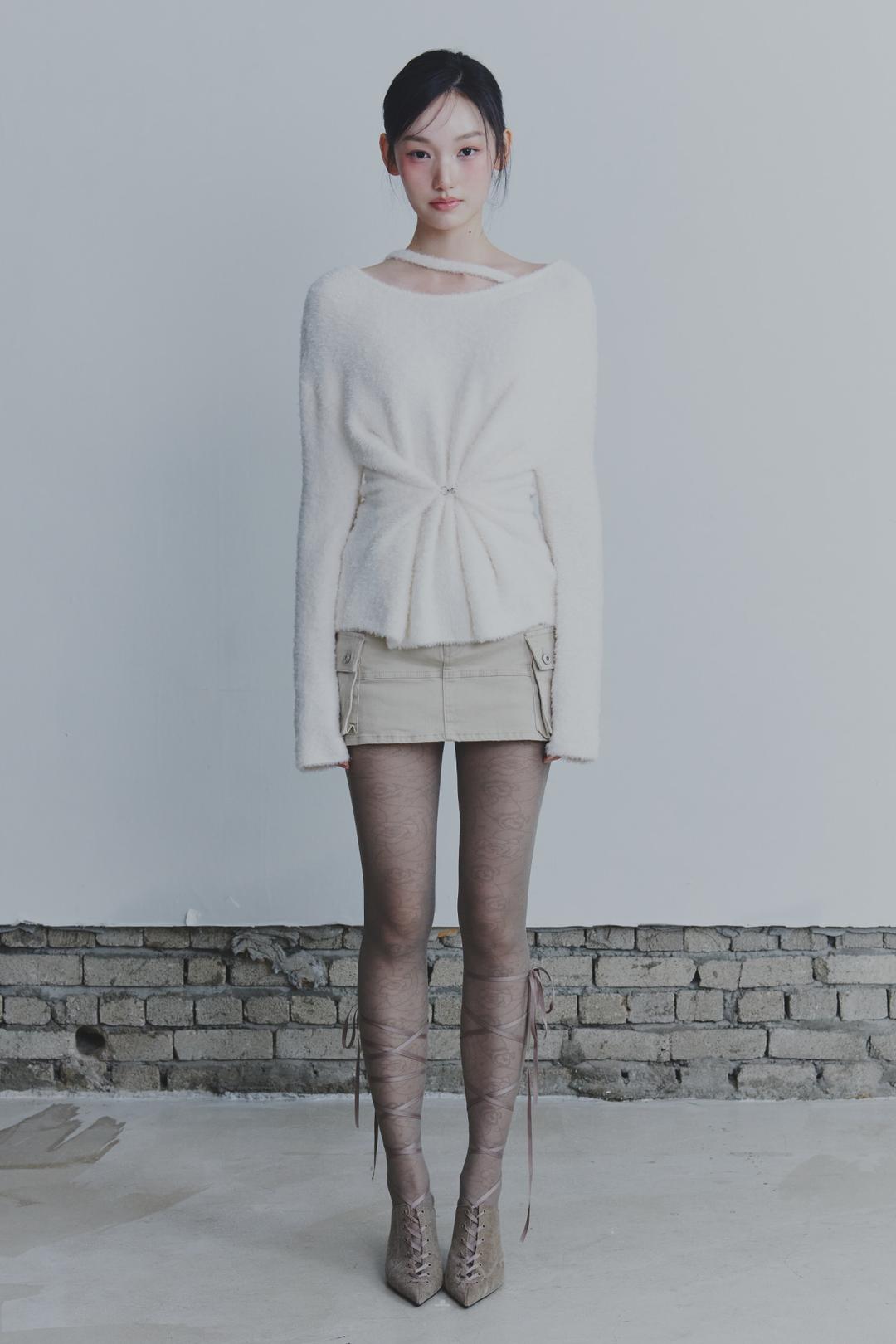 [9/15~] RUBY HOOK OVER KNIT ivory