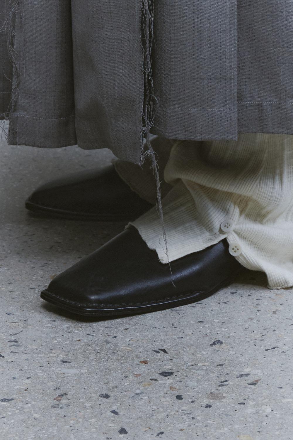 Side-Slit Leggings Pants