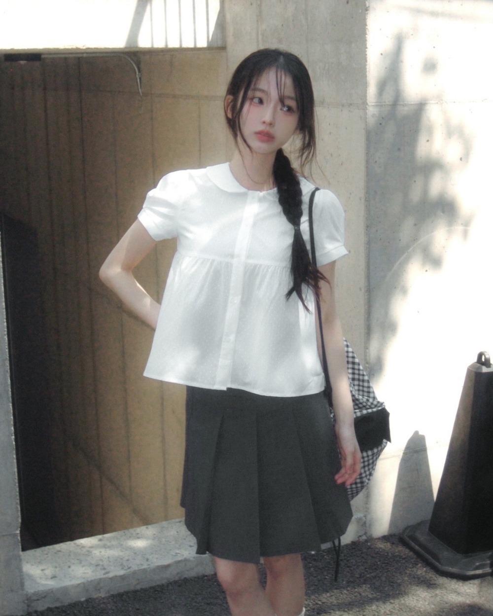 youth dot puff blouse