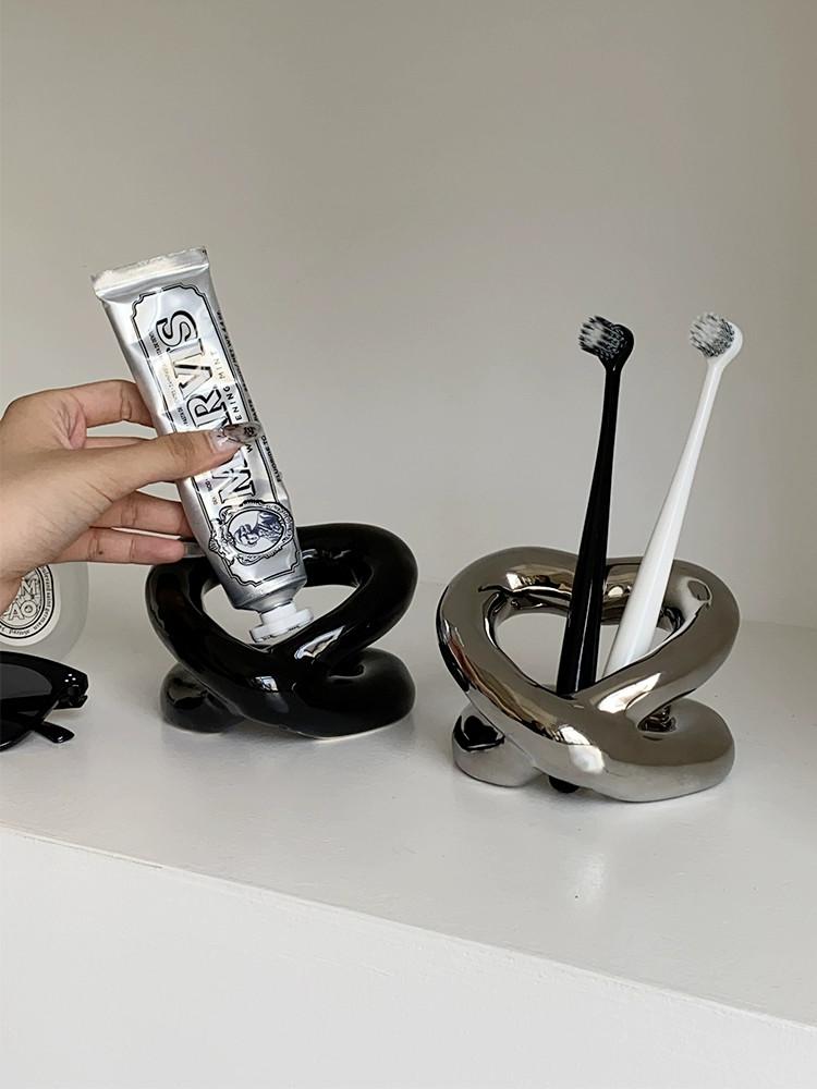 [살구맨션] 하트 꼬임 칫솔꽂이 3color