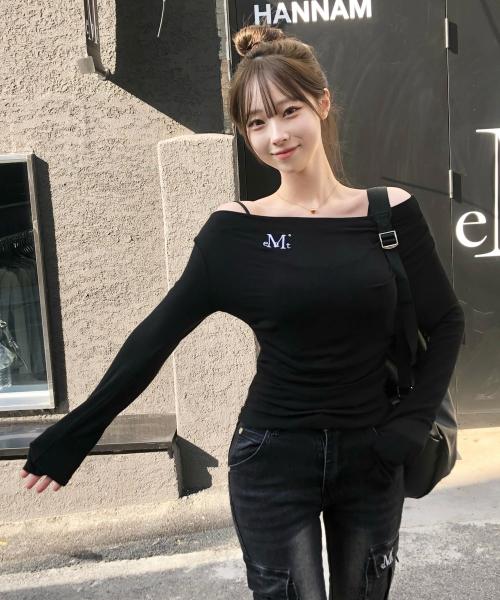 리브르 오프 숄더 언발란스 굴림 긴팔 티 (4컬러)