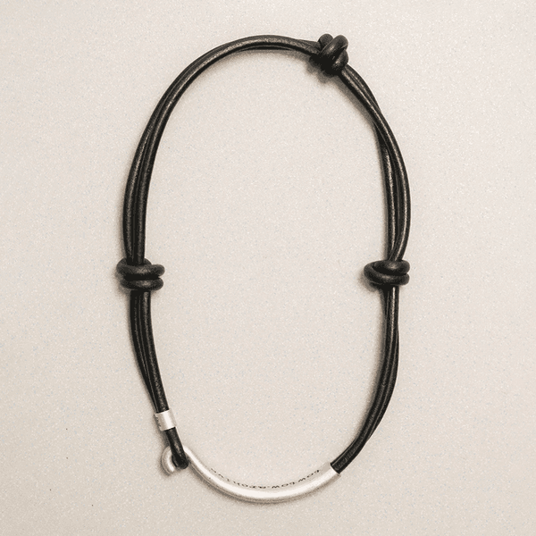 그릿 레더 목걸이 블랙