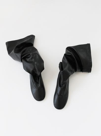 라운드 플랫 레더 롱부츠