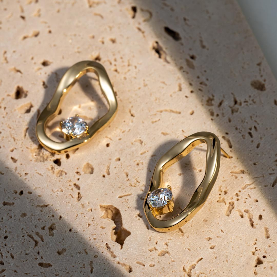 [Abstract] Waves Bold S.Diamond Earring