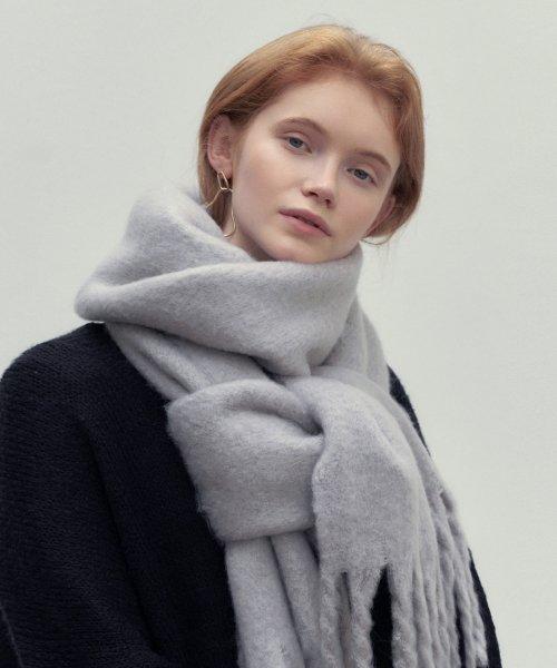 퍼스트 라벨 볼드 머플러_그레이